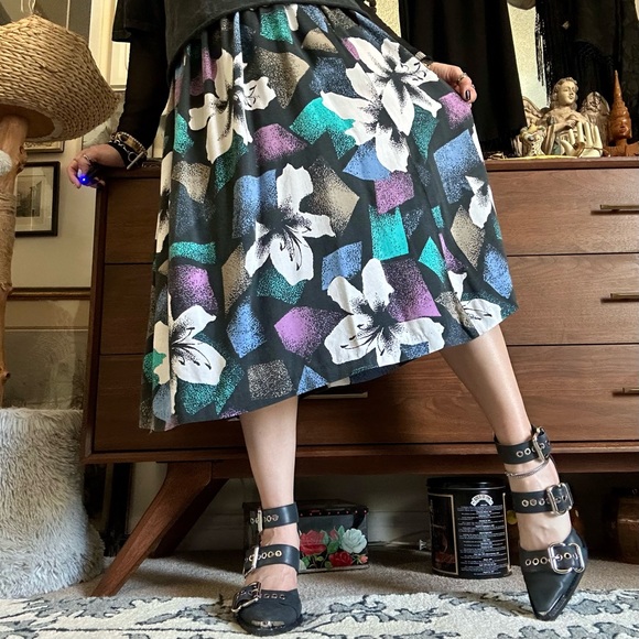 vintage 90s jessica scott dark floral abstract midi skirt / size 12 - Picture 1 of 4